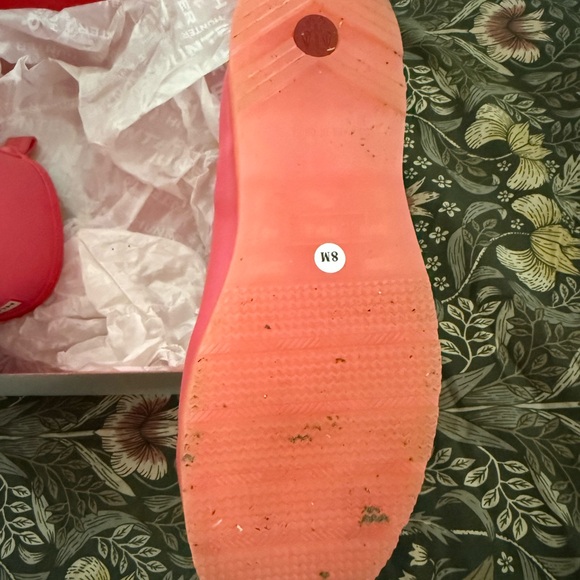 Hunter Women’s Bright Pink Rain Boots (Like New) - Picture 9 of 10